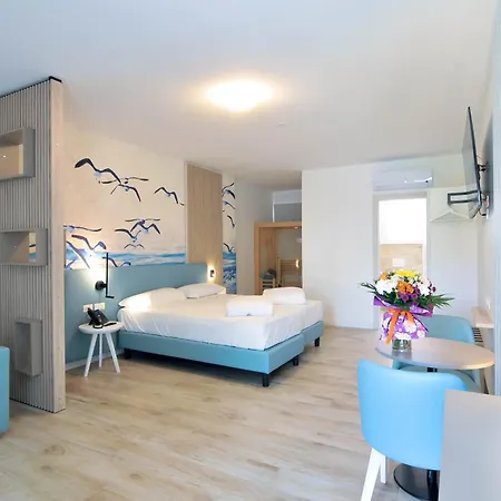 Marina Junior 4 Stelle S