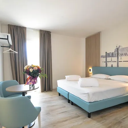 Marina Junior 4 Stelle S Hotel