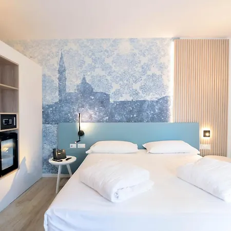 Marina Junior 4 Stelle S