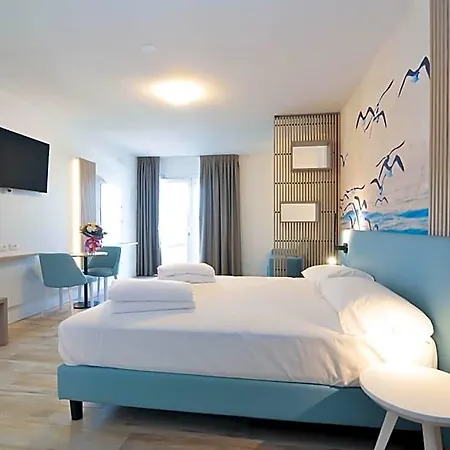 Marina Junior 4 Stelle S Hotel 3*