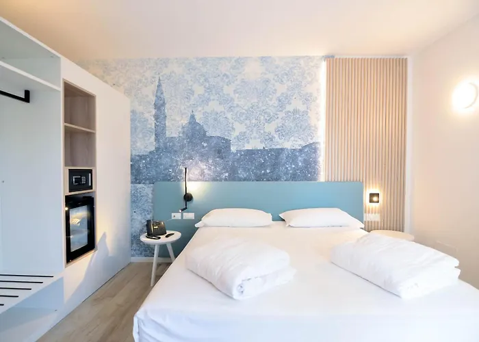 Marina Junior 4 Stelle S